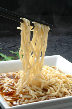 本家阳春面