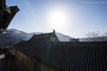 黑龙庙 太阳 逆光 屋顶