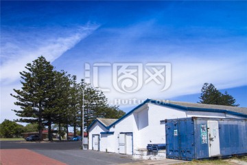 澳洲的蓝白色小房屋