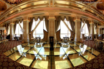 酒店装饰 悬空玻璃餐厅