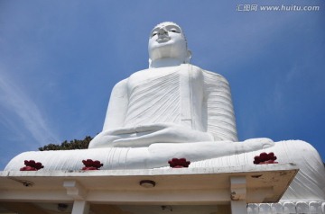 康提山顶寺庙佛像