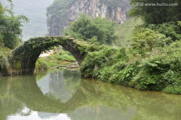 英西峰林