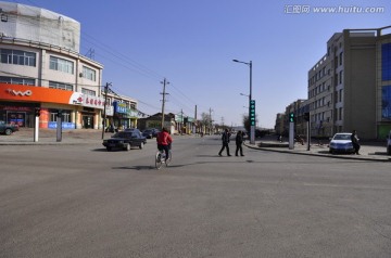 公务素城镇街道