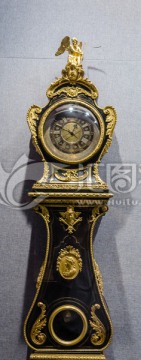 法国带日历落地钟 17世纪钟