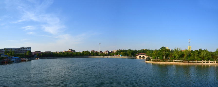 湖面风景大图