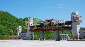 略阳五龙洞大门