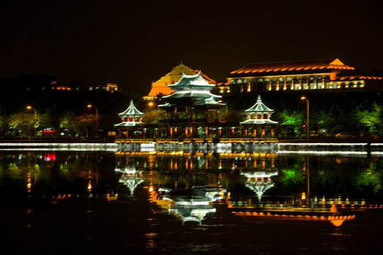 厦门集美龙舟池夜景