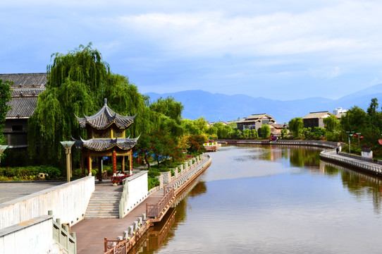 四川西昌湿地公园海河天街