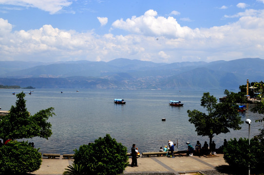 四川西昌湿地公园海河天街