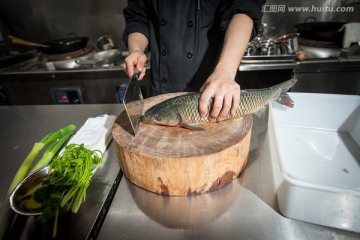 活鱼现杀