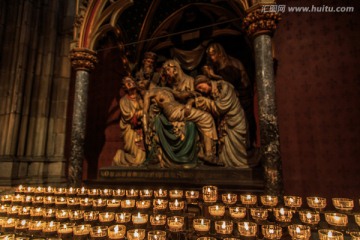 科隆大教堂内部烛台