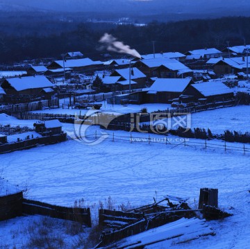 雪色蓝调山村