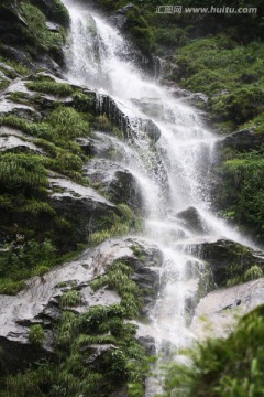 四川彭州九峰山瀑布