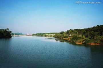 湖面风景高清照片