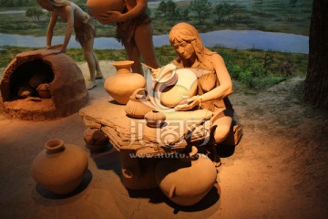 甘肃古代制陶人物雕塑