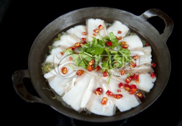 砂锅酸菜氽白肉