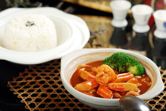鲍汁海鲜捞饭