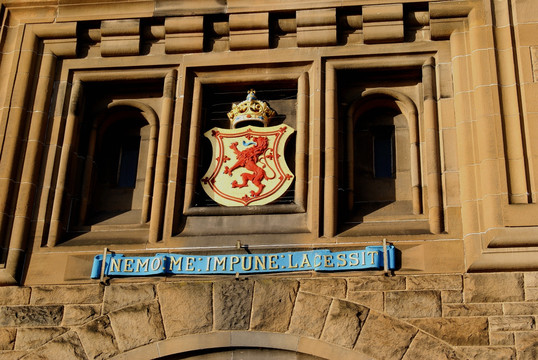 英国爱丁堡古城堡皇室徽章