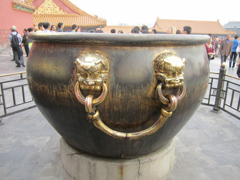 大铜缸