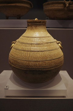 原始青瓷壶