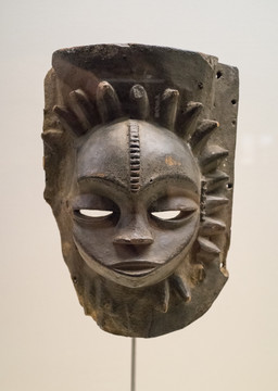 尼日利亚盾形面具