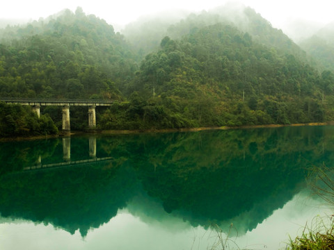 宁静小东江