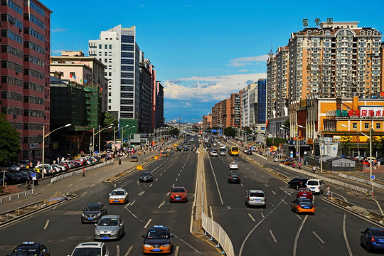 北京广渠路 远眺西山