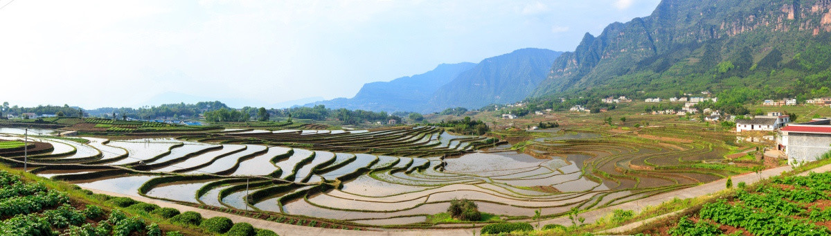 丹山红岩坝梯田全景接片