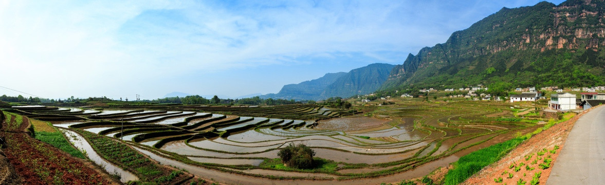 丹山红岩坝梯田全景接片