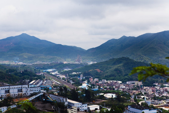 鸟瞰硫铁矿区