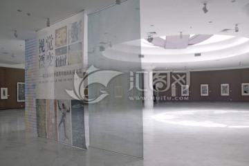 深圳关山月美术馆展厅内景