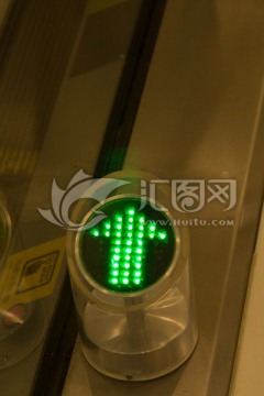 手扶电梯指示灯