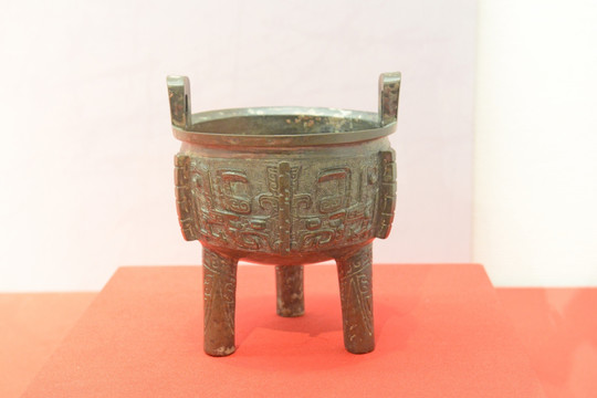 青铜圆形鼎