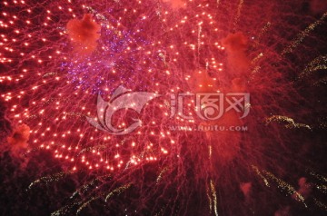 红色烟花