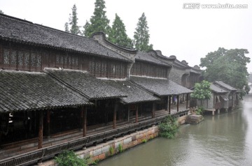 雨中水乡