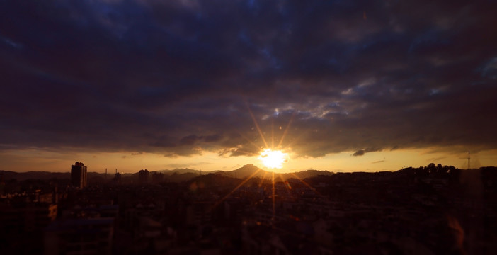 城市日落