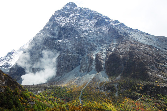 亚丁神山