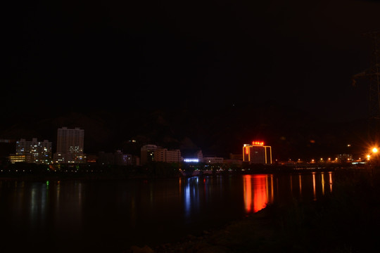 兰州黄河边夜景