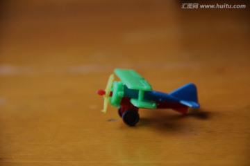 玩具小飞机
