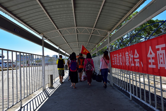 游客通道
