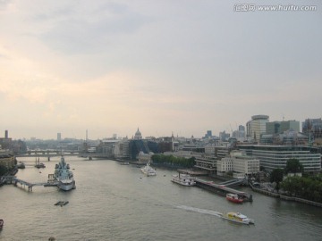 英国伦敦泰晤士河城市风光