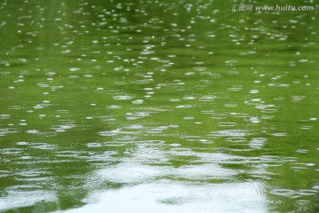 下雨了