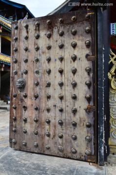 寺庙大门