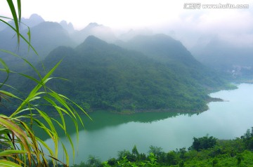 山水湖泊