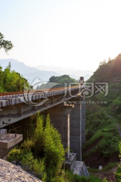 叙大铁路陡岭子隧道大桥