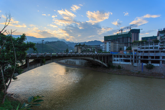 川南边城泸州叙永扬武坊大桥