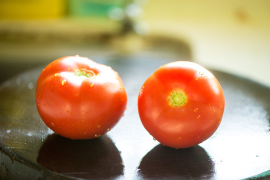 两个番茄