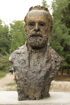 维克多 雨果 铜像