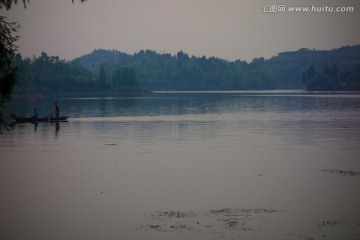 黄昏水景