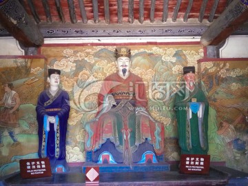 历史人物雕像